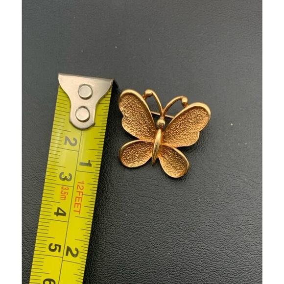 Vintage Sarah Coventry Gold Tone Small Dainty Butterfly Brooch Scatter Pin - Picture 4 of 4